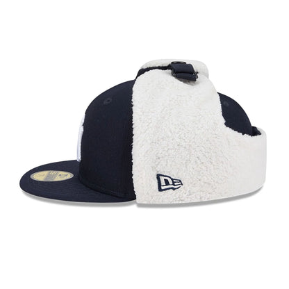 This is a New York Yankees MLB Classic Navy Dogear 59FIFTY Fitted Cap 6