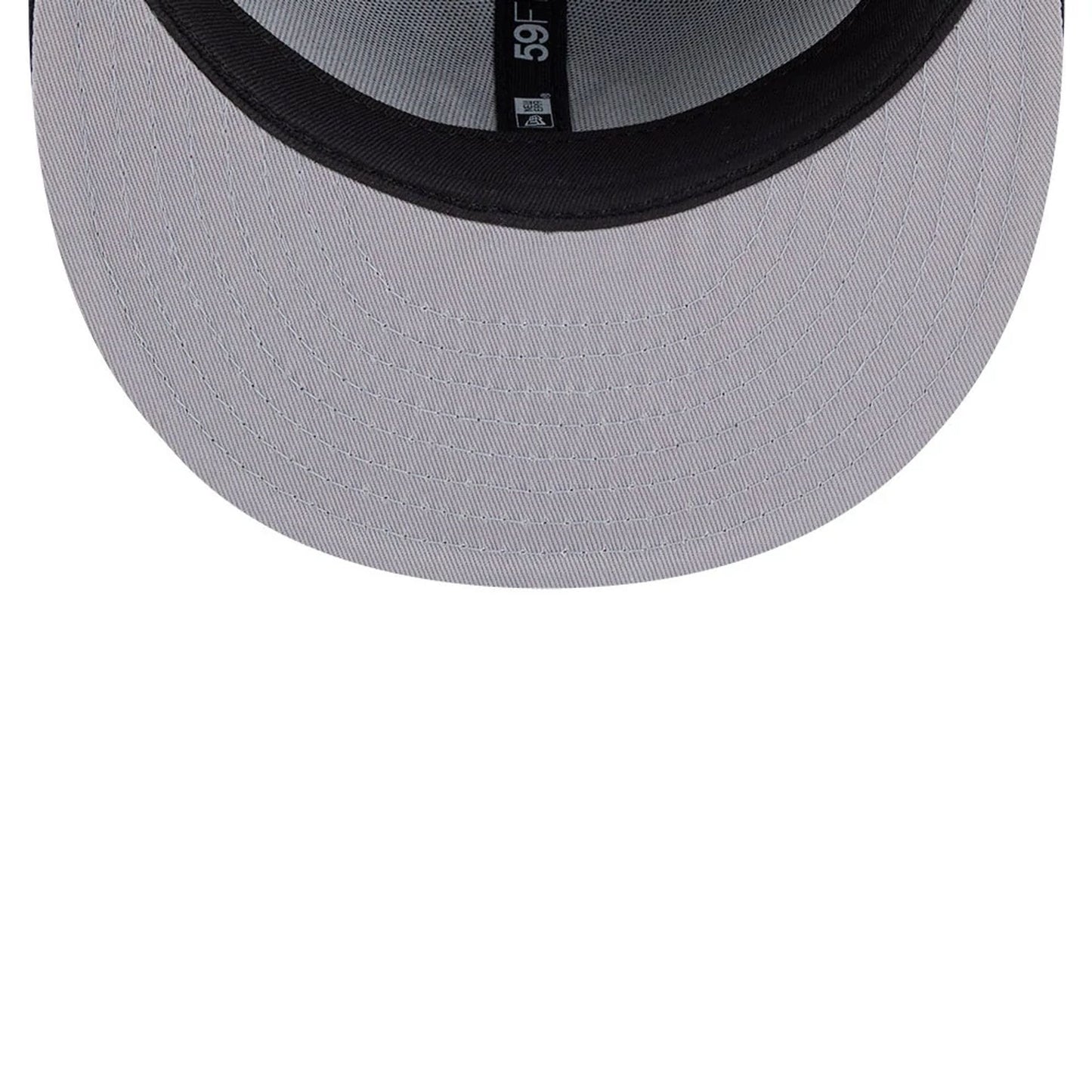 This is a New York Yankees MLB Classic Navy Dogear 59FIFTY Fitted Cap 2