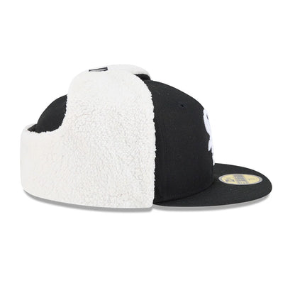 This is a Chicago White Sox MLB Classic Black Dogear 59FIFTY Fitted Cap 7