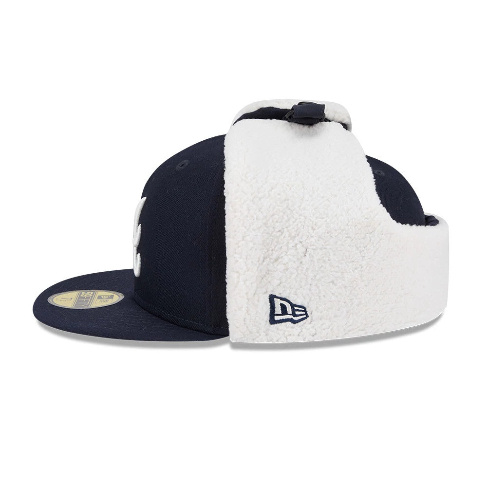 This is a Atlanta Braves MLB Classic Navy Dogear 59FIFTY Fitted Cap 6