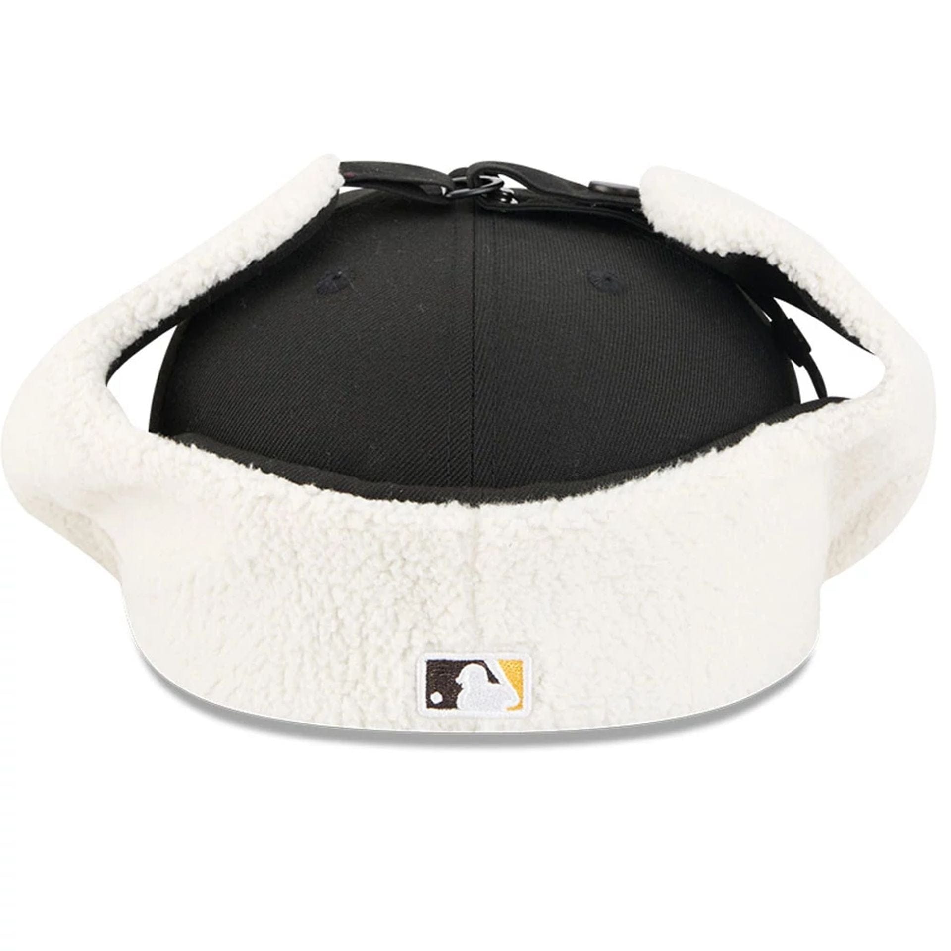 This is a San Diego Padres MLB Classic Black Dogear 59FIFTY Fitted Cap 3