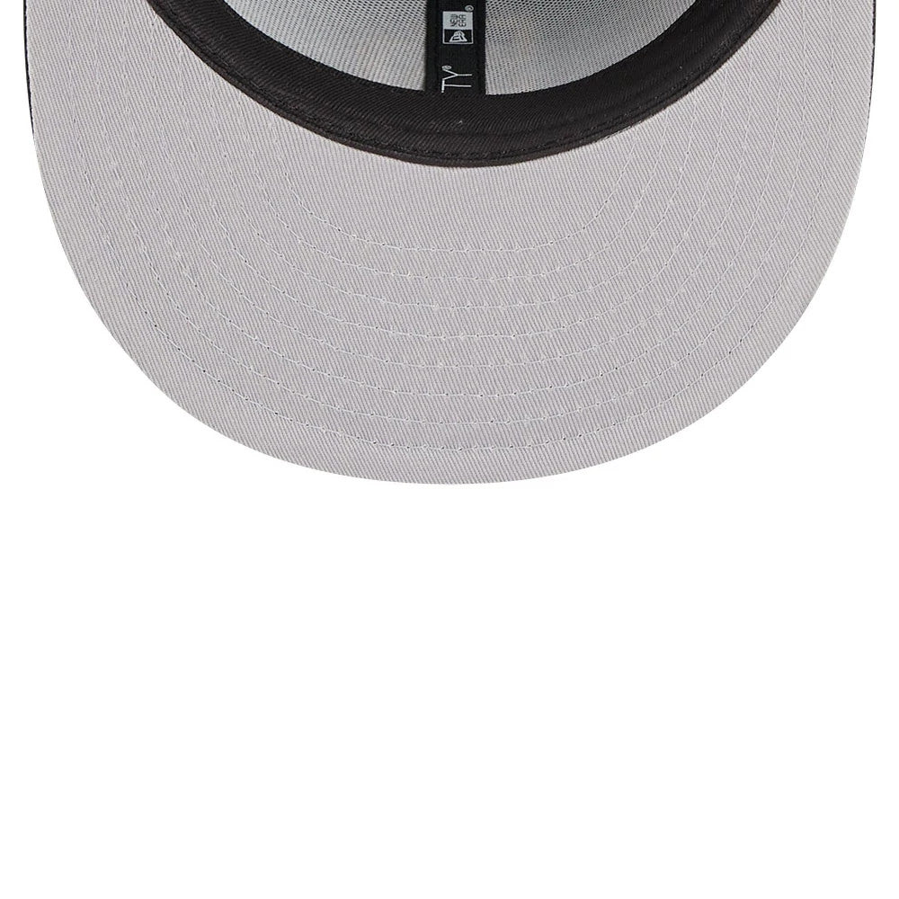 This is a San Diego Padres MLB Classic Black Dogear 59FIFTY Fitted Cap 2