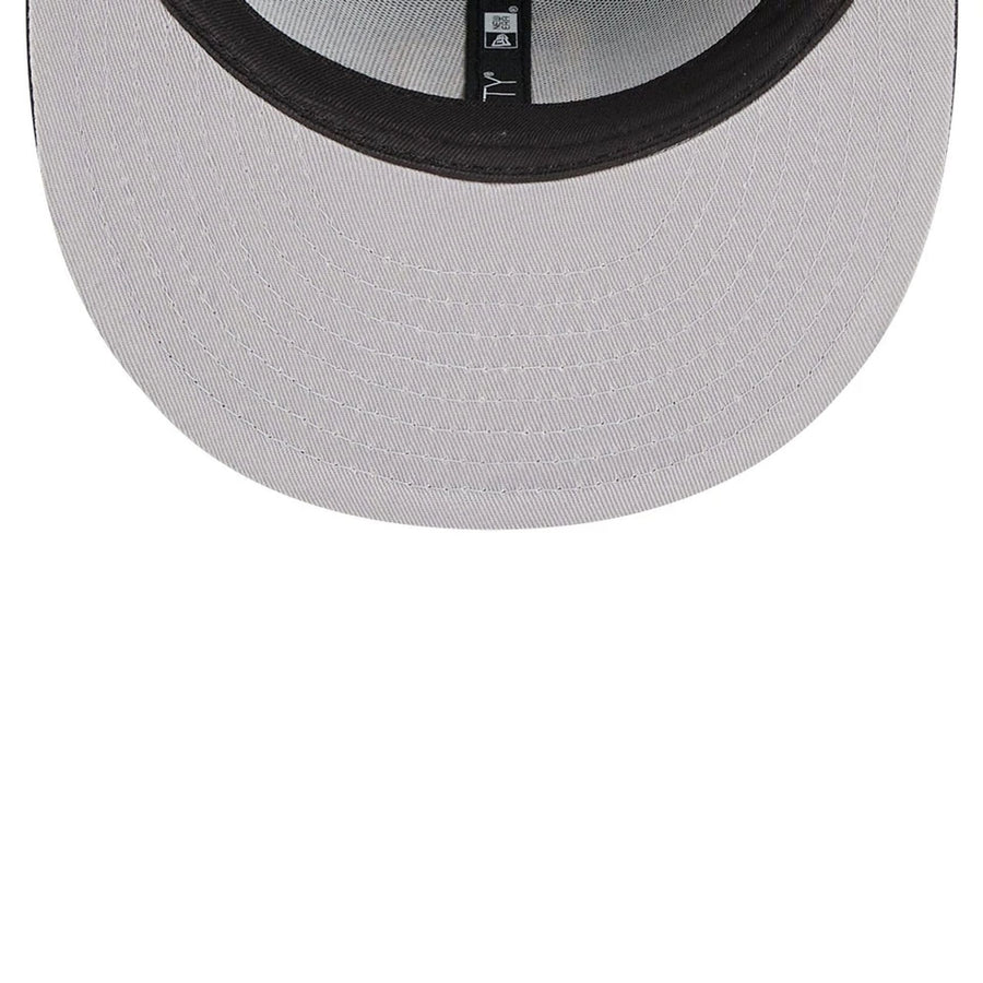 This is a San Diego Padres MLB Classic Black Dogear 59FIFTY Fitted Cap 2