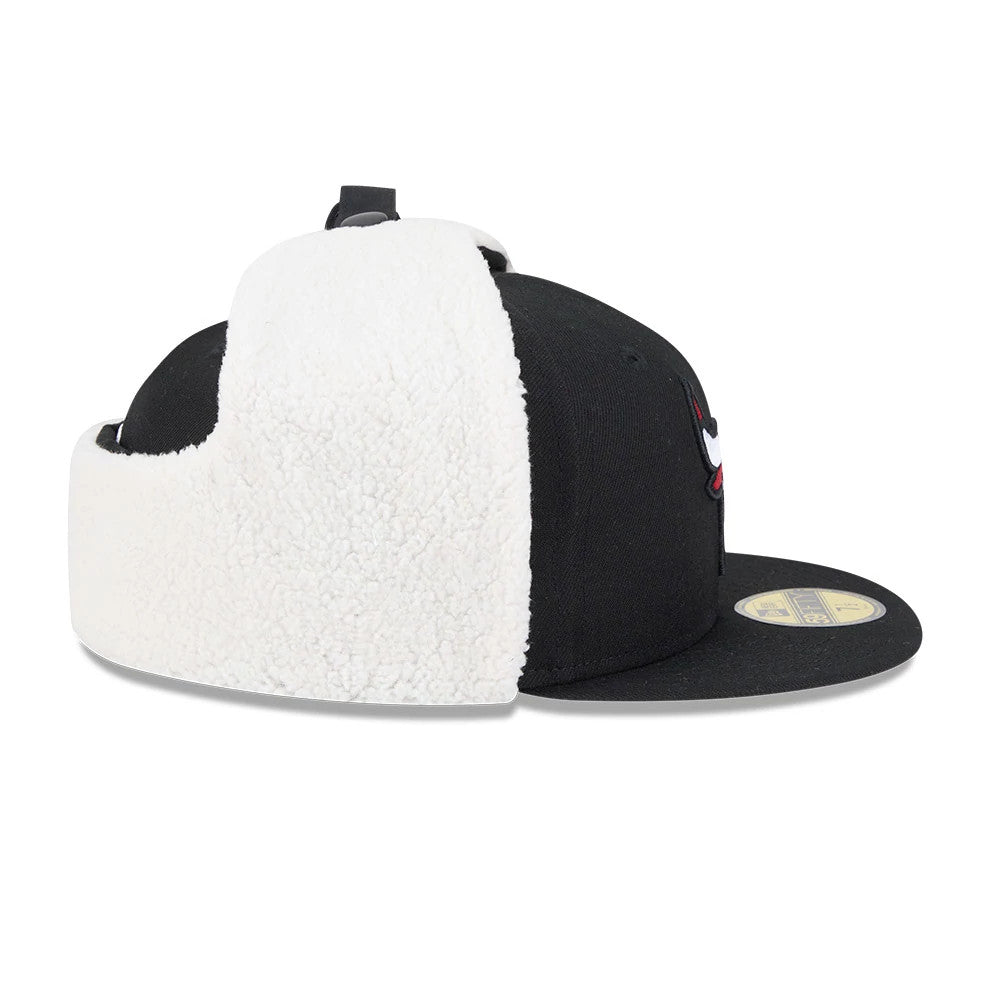 This is a Chicago Bulls NBA Classic Black Dogear 59FIFTY Fitted Cap 7