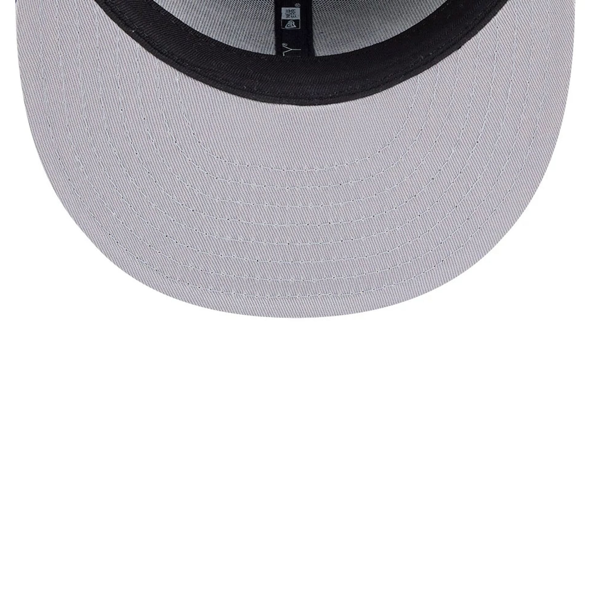 This is a LA Lakers NBA Classic Black Dogear 59FIFTY Fitted Cap 2