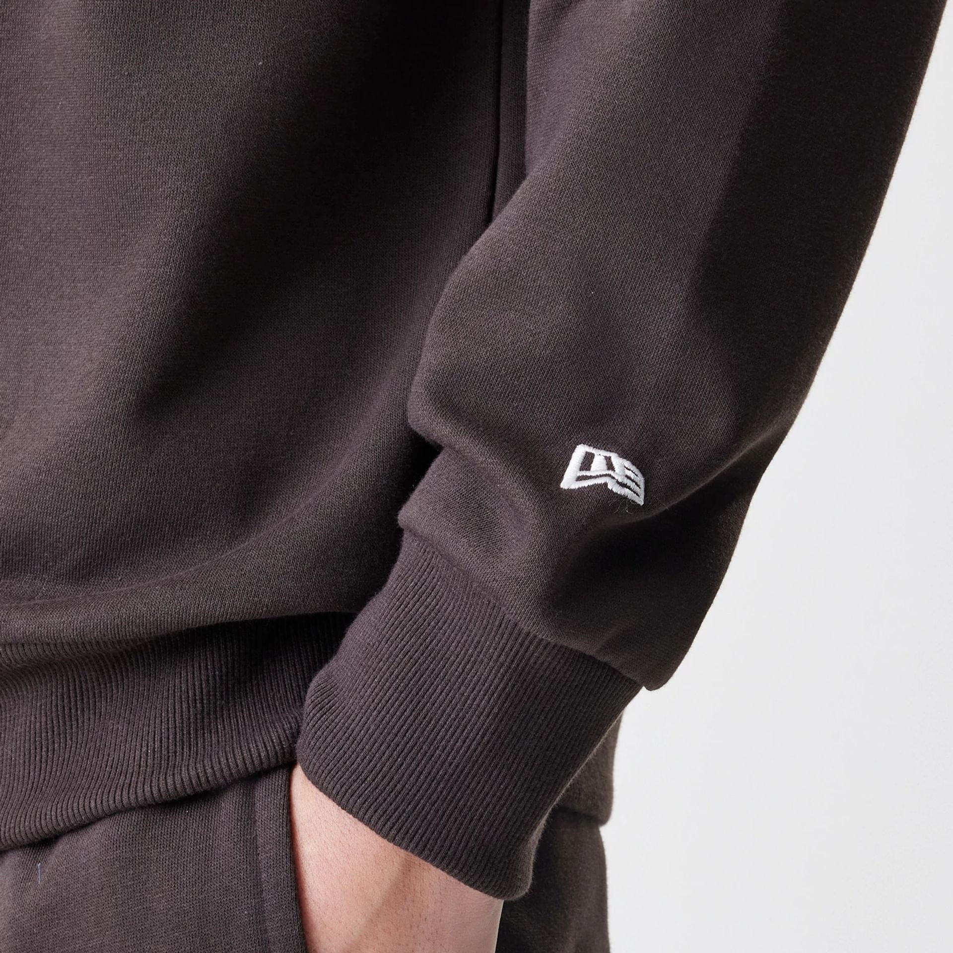 The Male model is wearing New York Yankees MLB Midi League Essential Dark Brown Oversized Crew Neck Sweater  5