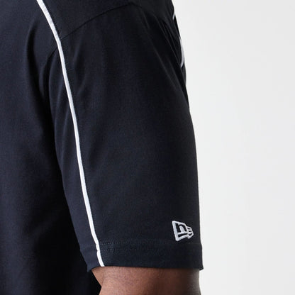 The Male model is wearing Chicago Bulls NBA Piping Black Oversized T-Shirt 5