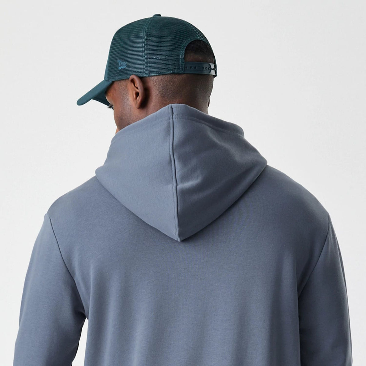 The Male model is wearing LA Dodgers MLB Midi League Essential Dark Grey Full Zip Hoodie 6