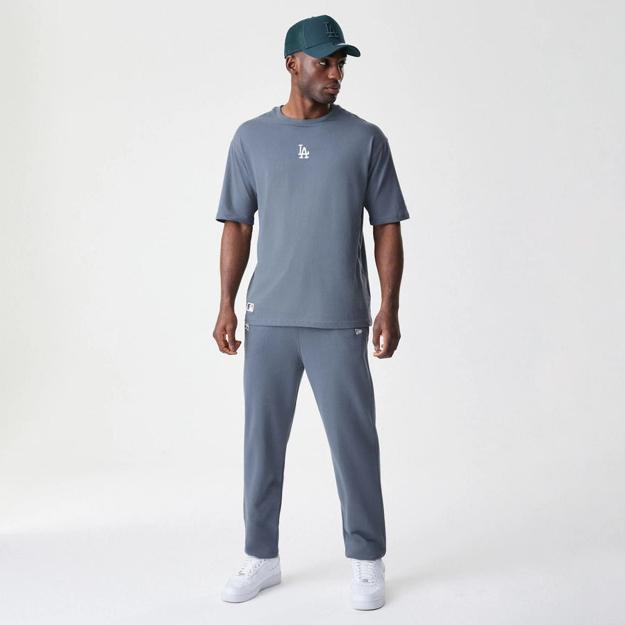 The Male model is wearing LA Dodgers MLB Midi League Essential Dark Grey Oversized T-Shirt  8
