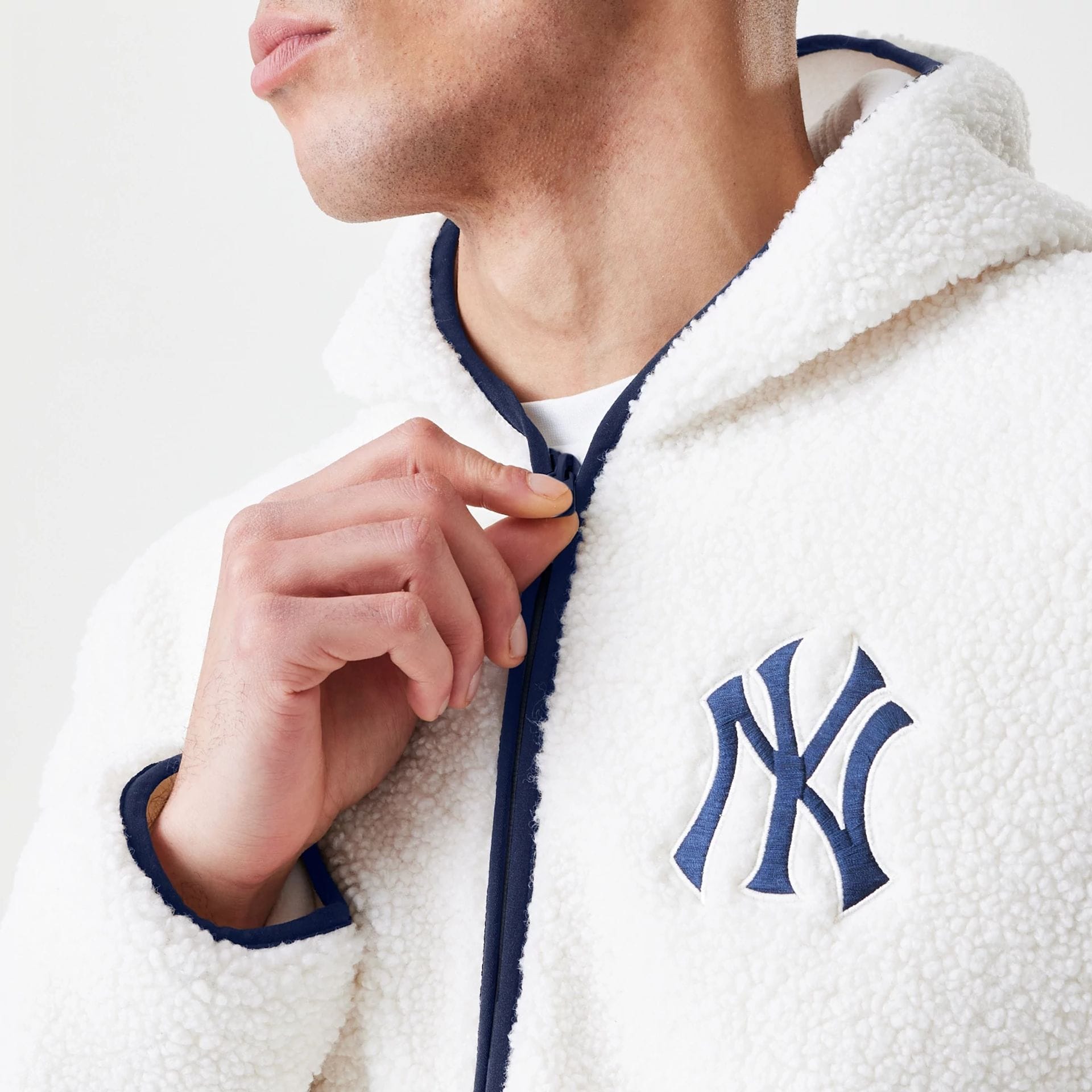 MLB New York Yankees Open White Hooded Sherpa Jacket | NEC UK
