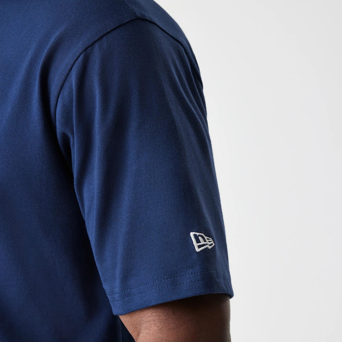 The Male model is wearing New York Yankees MLB Script Navy Oversized T-Shirt 5