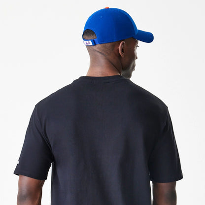 The Male model is wearing New York Mets MLB Script Black Oversized T-Shirt  7