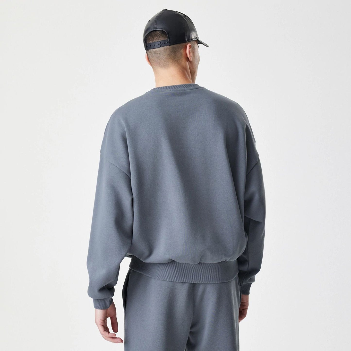 The Male model is wearing LA Lakers NBA Linear Dark Grey Crew Neck Sweater  2