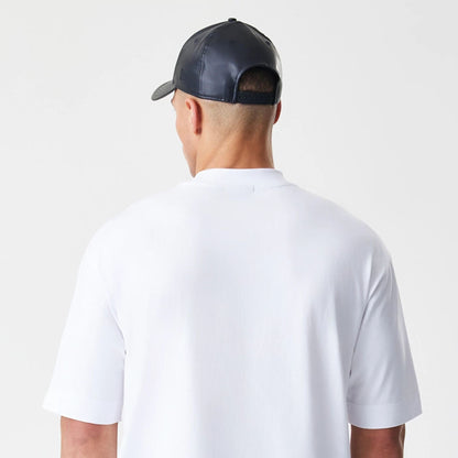 The Male model is wearing LA Lakers NBA Linear White T-Shirt  8