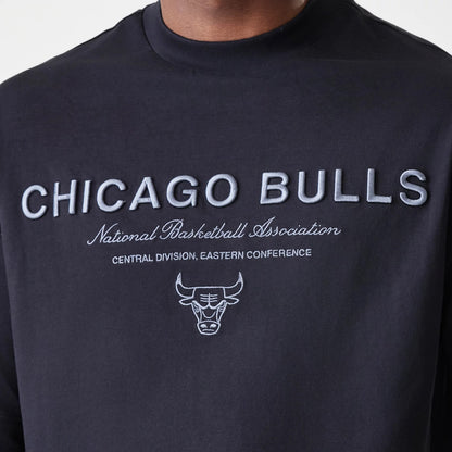 The Male model is wearing Chicago Bulls NBA Linear Black T-Shirt 5