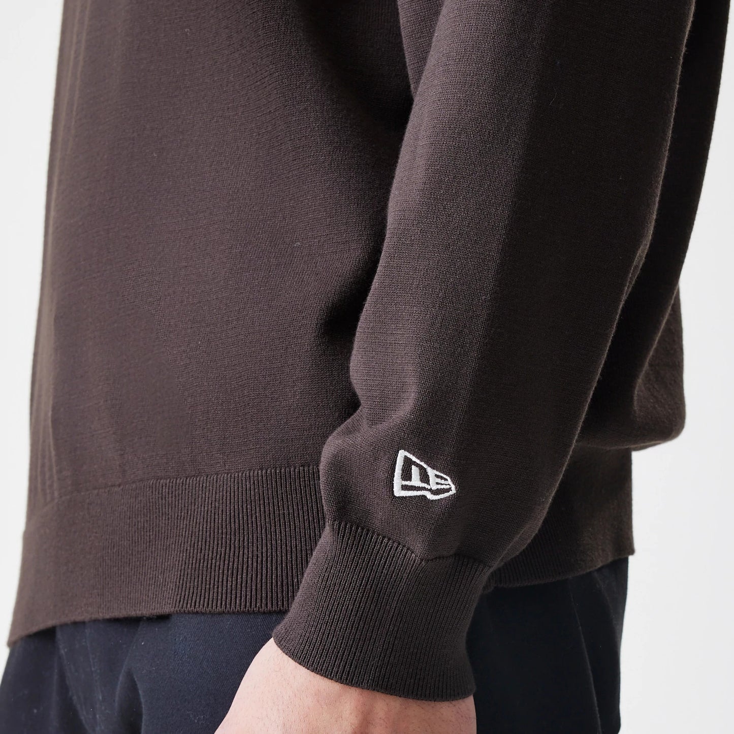 The Male model is wearing LA Dodgers MLB Knit Brown Rugby Shirt 7