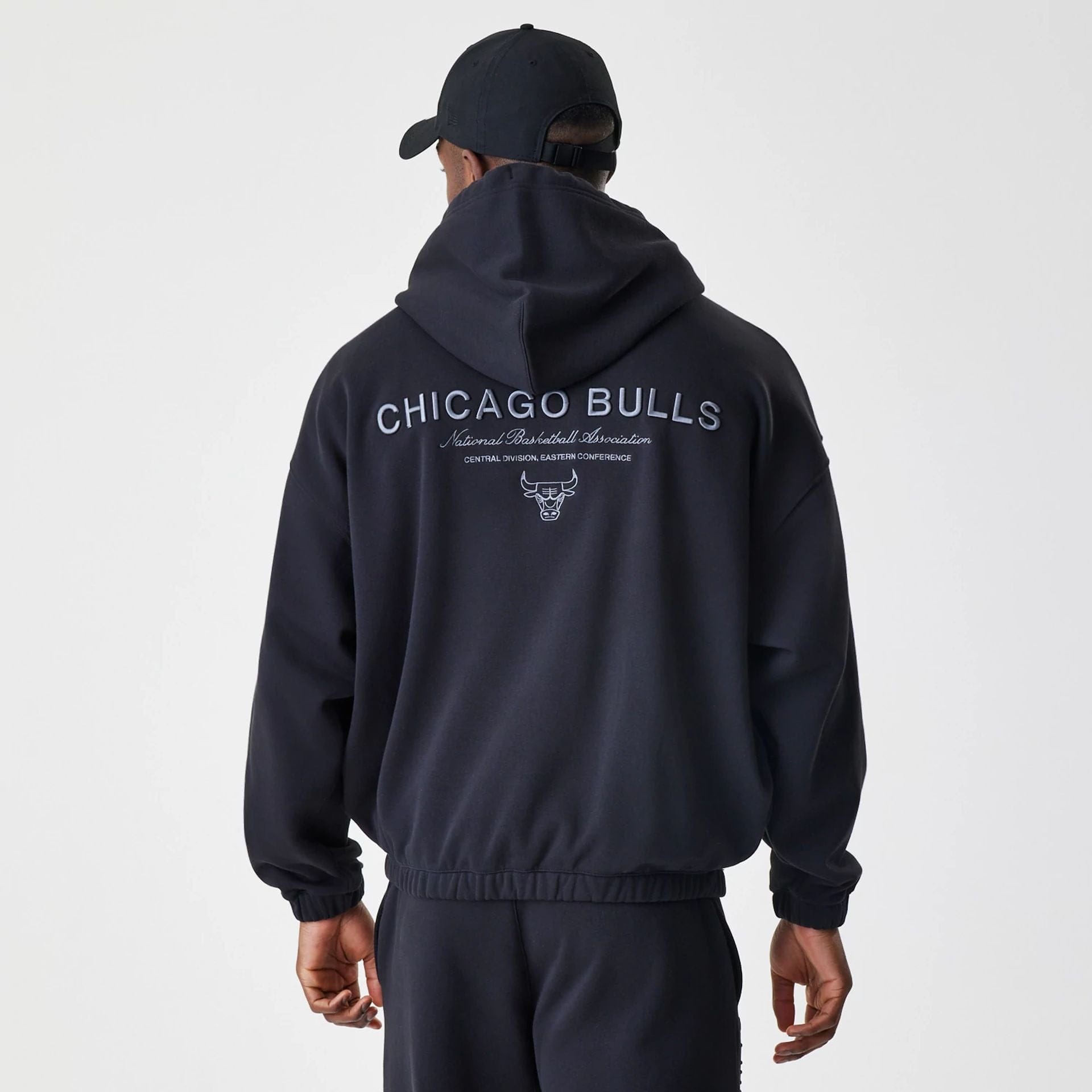 The Male model is wearing Chicago Bulls NBA Linear Black Oversized Full Zip Hoodie  2