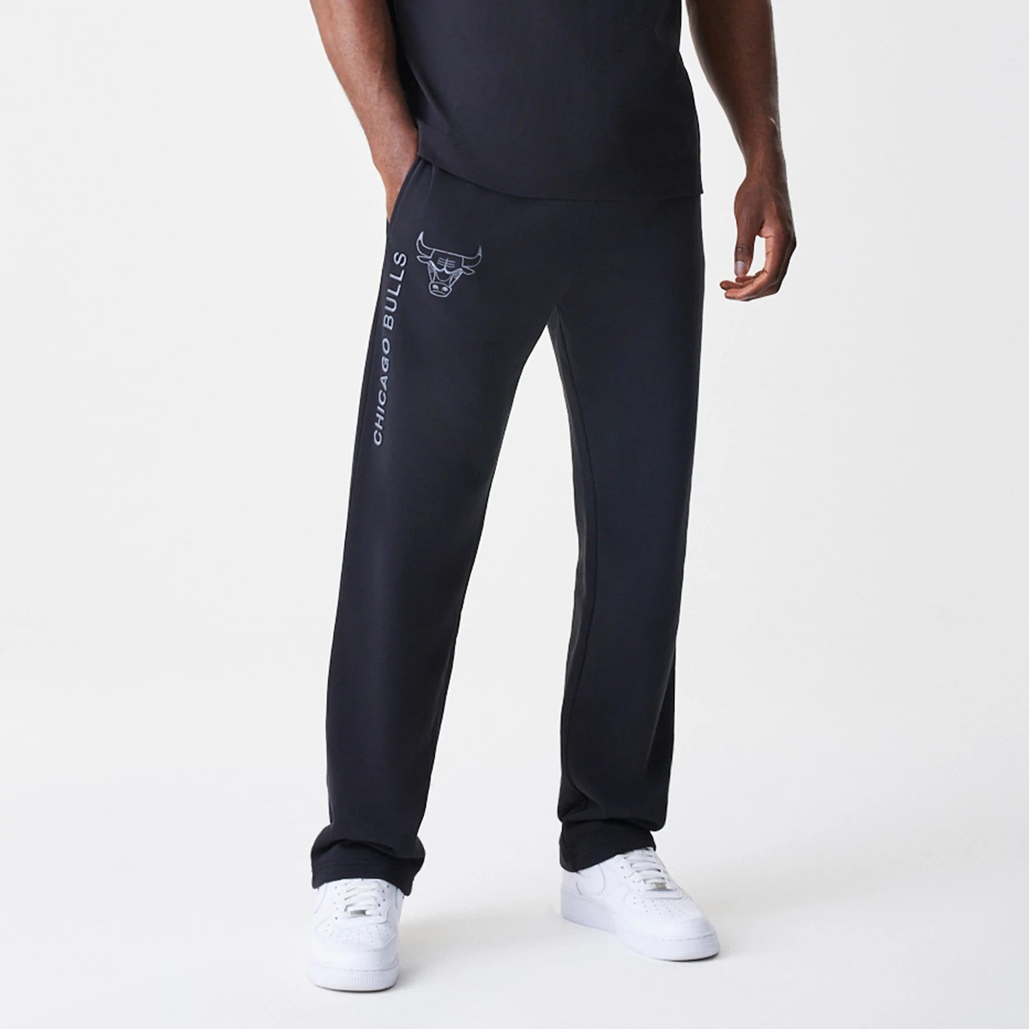 The Male model is wearing Chicago Bulls NBA Linear Black Straight Leg Joggers 3