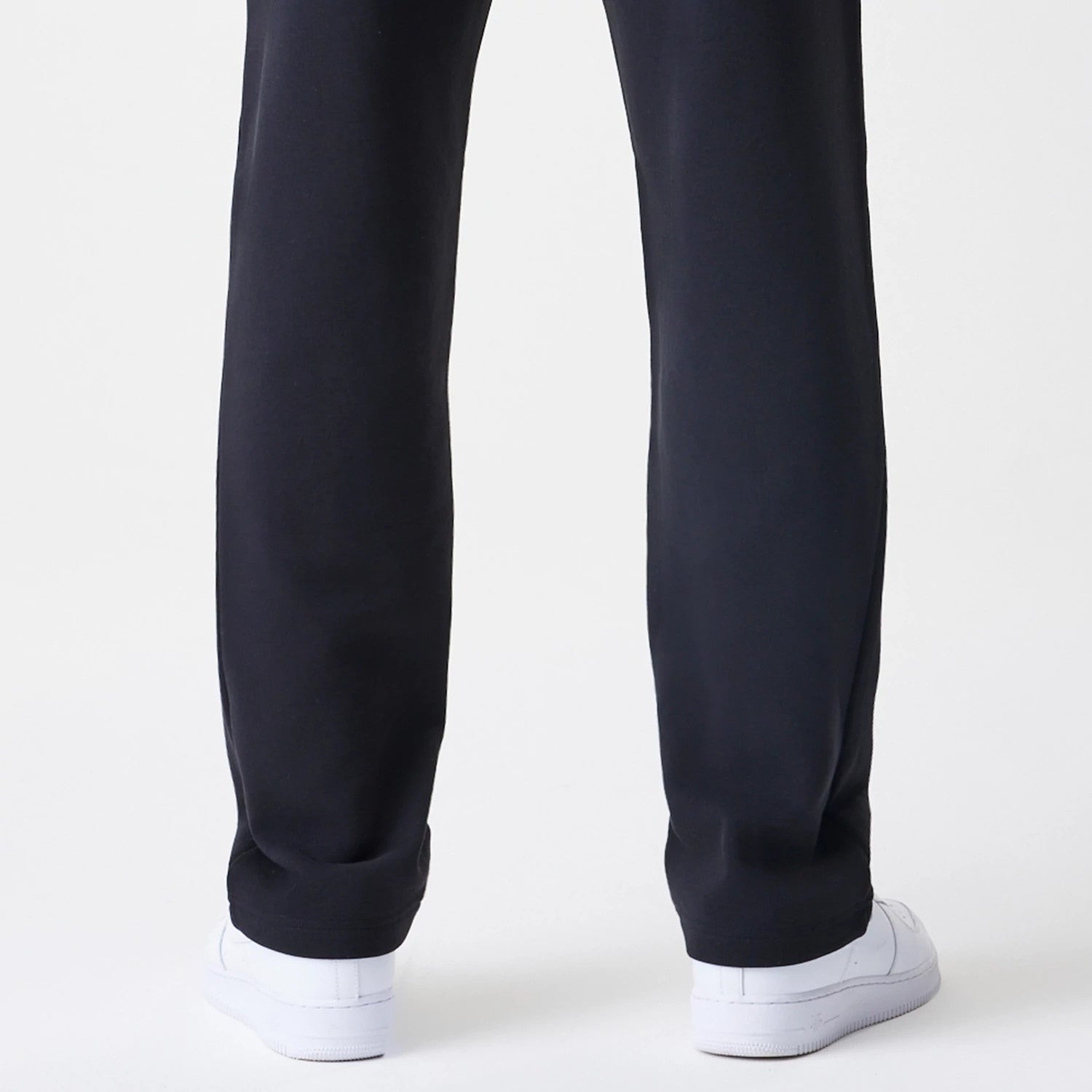 The Male model is wearing Chicago Bulls NBA Linear Black Straight Leg Joggers 7