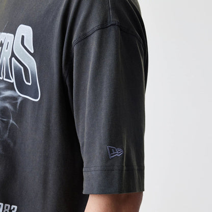 The Male model is wearing Las Vegas Raiders NFL Washed Boxy Dark Grey Oversized T-Shirt  5