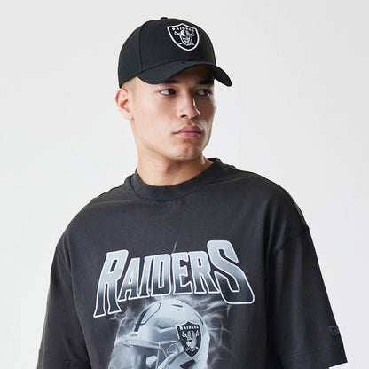 The Male model is wearing Las Vegas Raiders NFL Washed Boxy Dark Grey Oversized T-Shirt 6