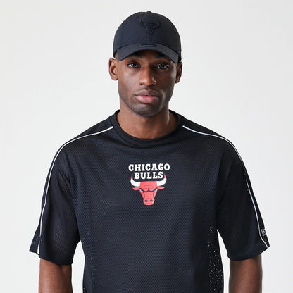 The Male model is wearing Chicago Bulls NBA Piping Black Oversized T-Shirt 6