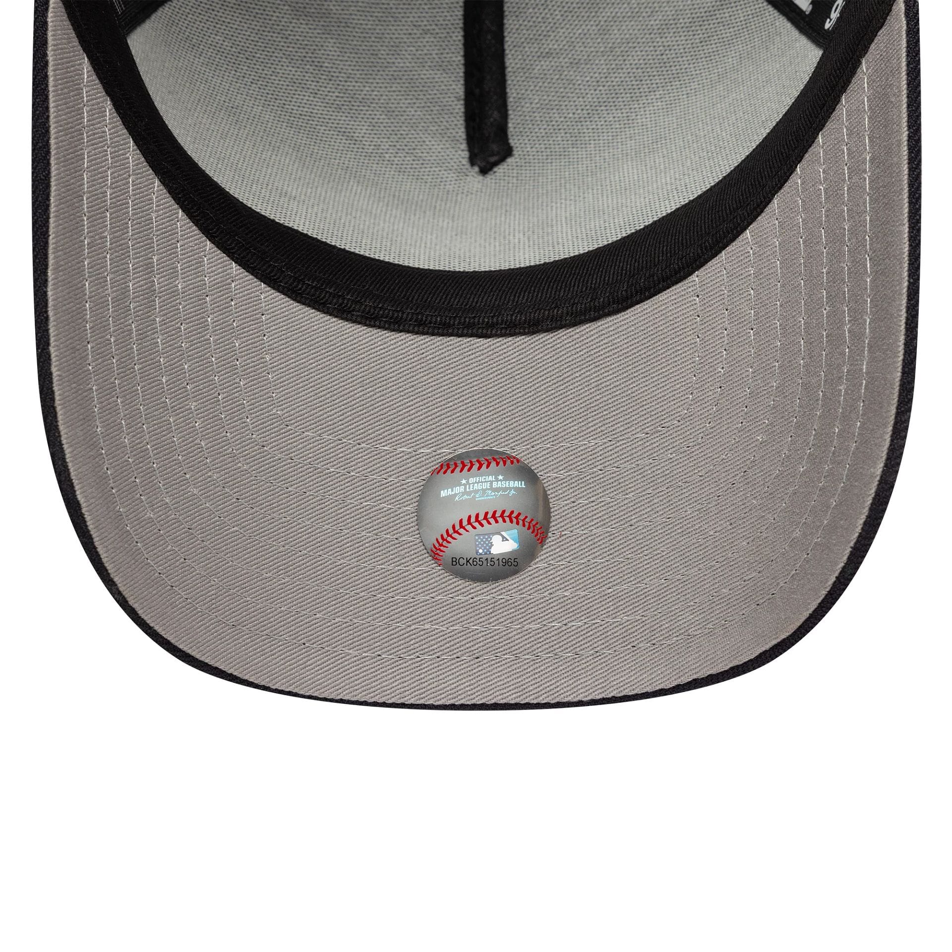 This is a New York Yankees MLB Poly Kanji Navy 9FORTY A-Frame Adjustable Cap 2
