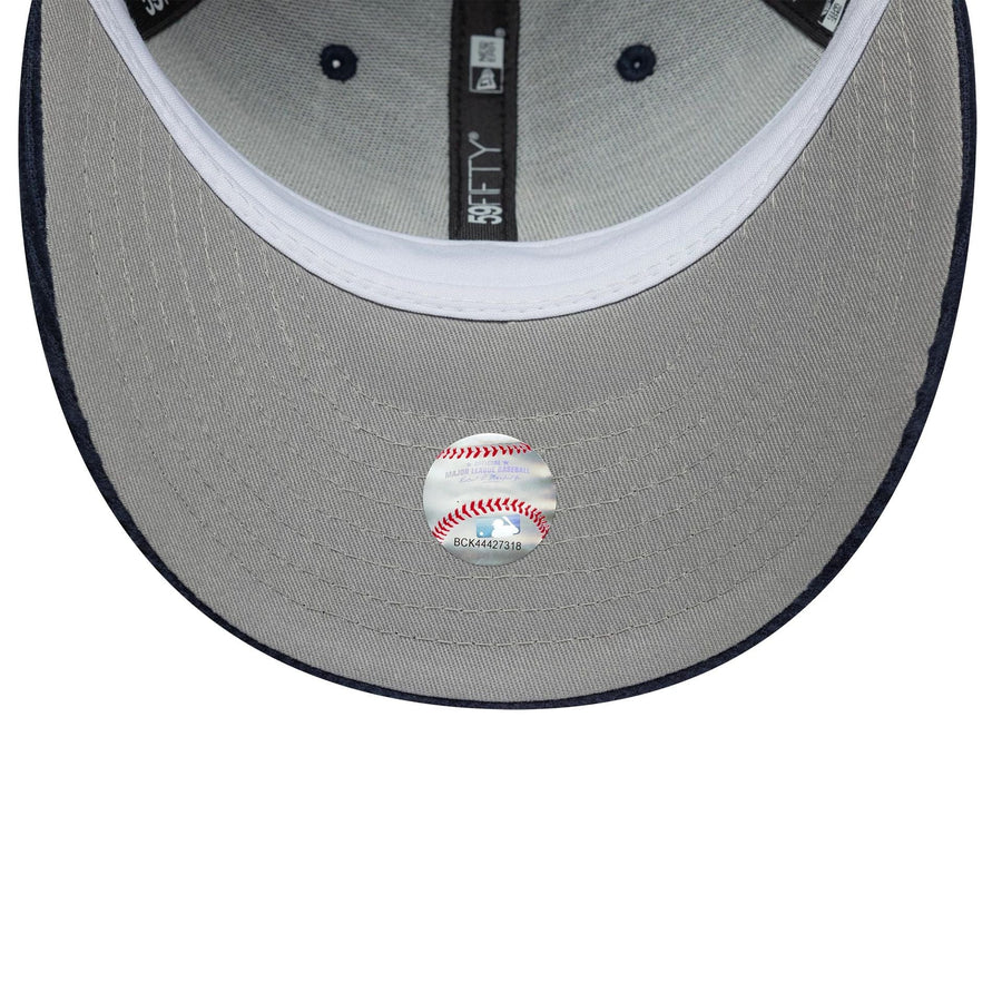 This is a New York Yankees MLB Cord Navy Dogear 59FIFTY Fitted Cap 9