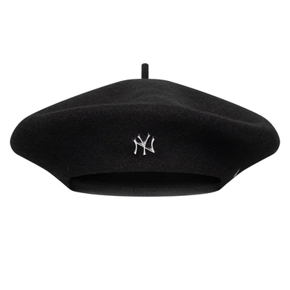 This is a New York Yankees Womens MLB Wool Pin Black Beret  2