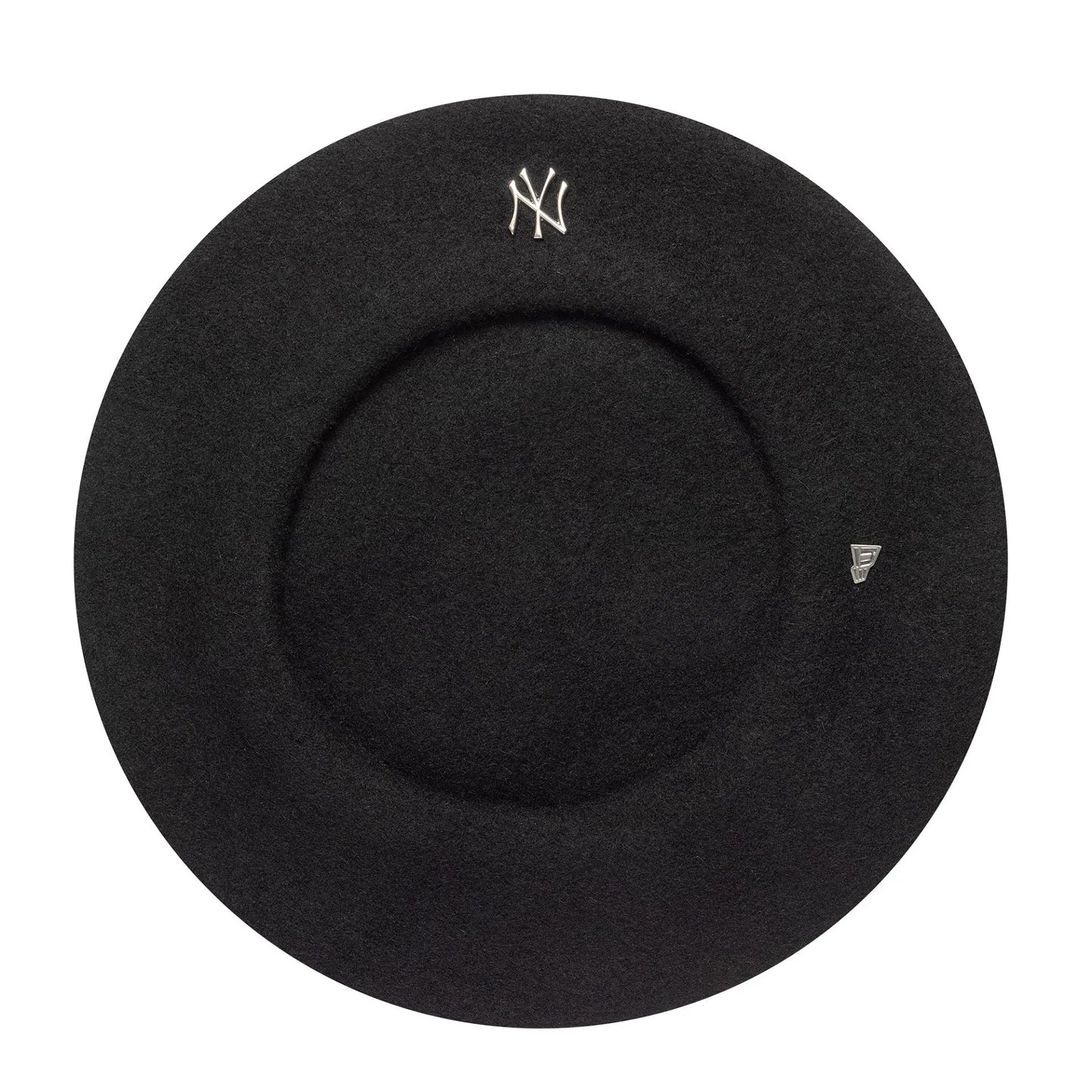 This is a New York Yankees Womens MLB Wool Pin Black Beret  5