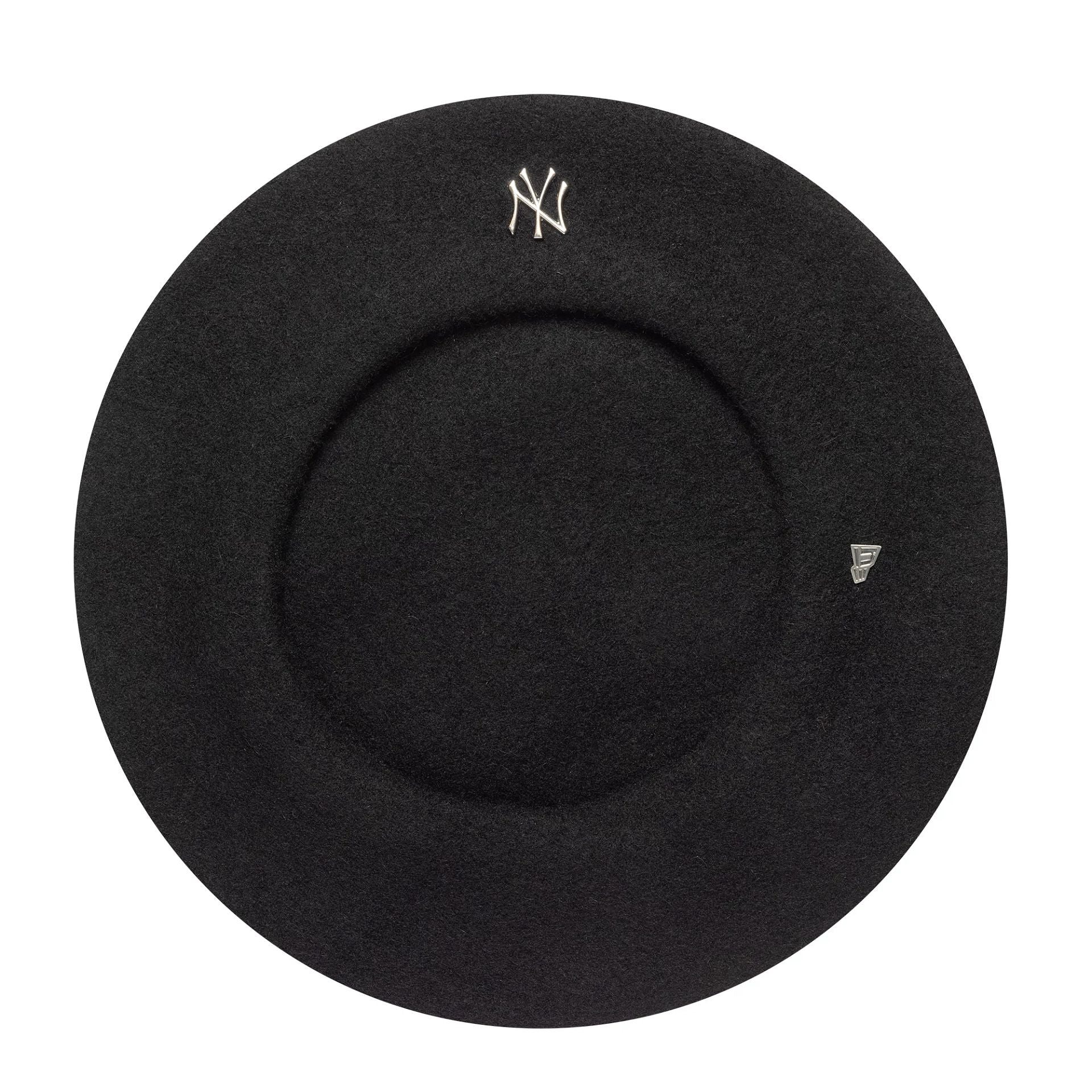 This is a New York Yankees Womens MLB Wool Pin Black Beret  5
