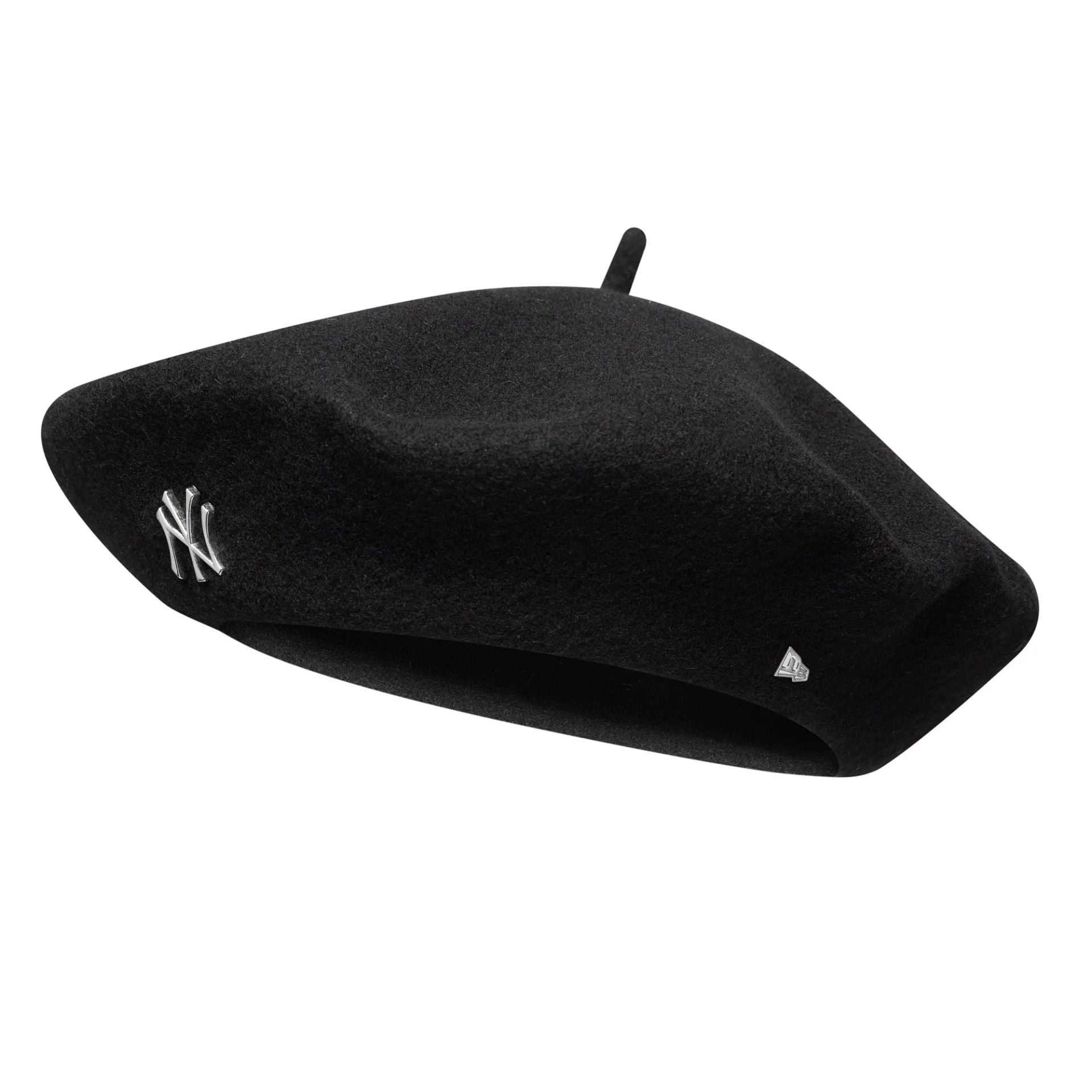 This is a New York Yankees Womens MLB Wool Pin Black Beret  1