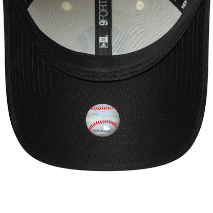 This is a New York Yankees Womens MLB Faux Suede Light Beige 9FORTY Adjustable Cap 5