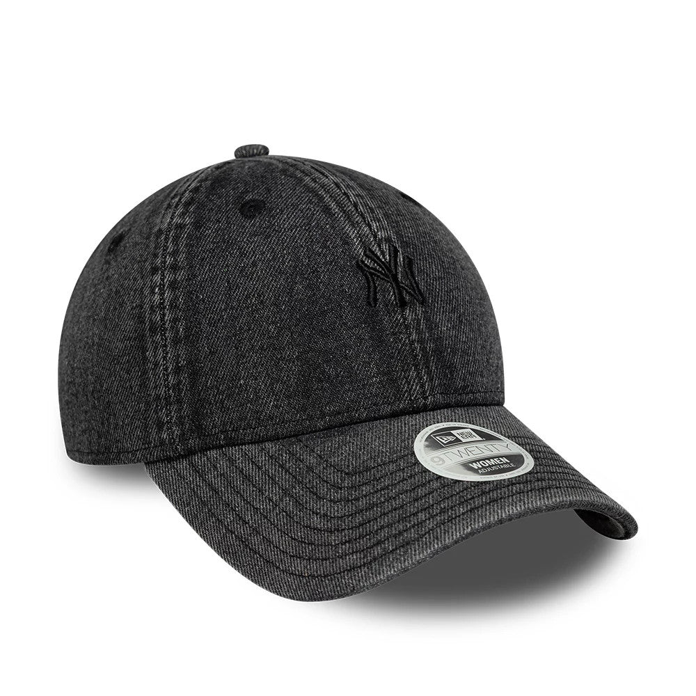 This is a New York Yankees Womens MLB Denim Black 9TWENTY Adjustable Cap 3