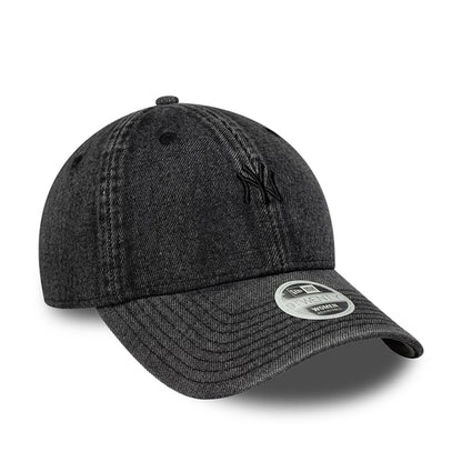 This is a New York Yankees Womens MLB Denim Black 9TWENTY Adjustable Cap 3