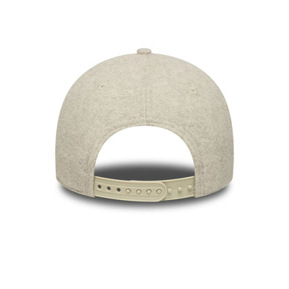 This is a New York Yankees MLB Melton Cream 9FORTY Adjustable Cap 4