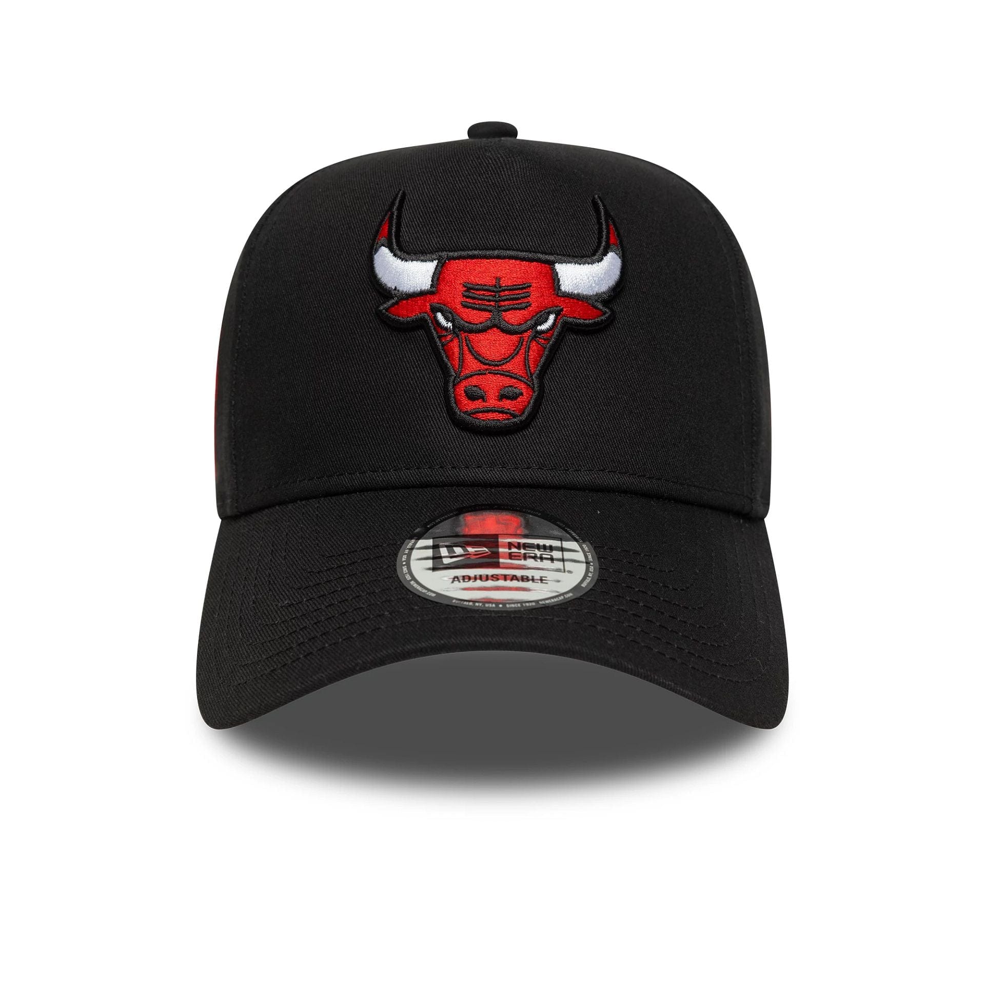 This is a Chicago Bulls NBA Sidepatch Black 9FORTY E-Frame Adjustable Cap 2