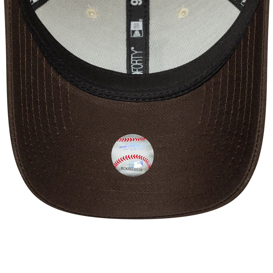 This is a LA Dodgers MLB Sidepatch Cream 9FORTY Adjustable Cap 6