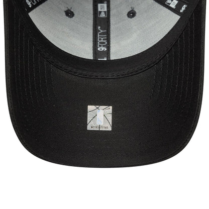 This is a Chicago Bulls NBA Sidepatch Charcoal 9FORTY Adjustable Cap 6