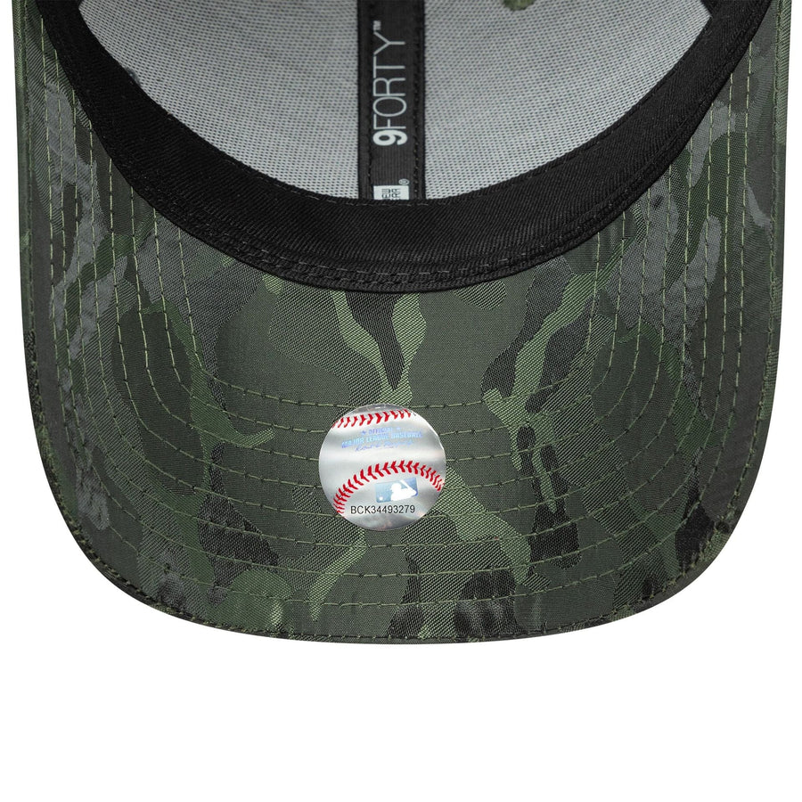 This is a LA Dodgers MLB Flawless Camo Green 9FORTY Adjustable Cap 5