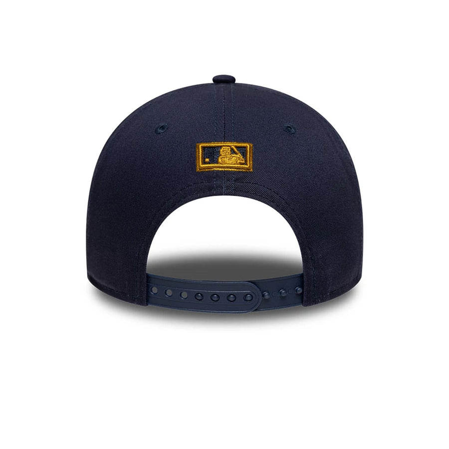 This is a LA Dodgers MLB World Series Patch Navy 9FORTY M-Crown Adjustable Cap 4