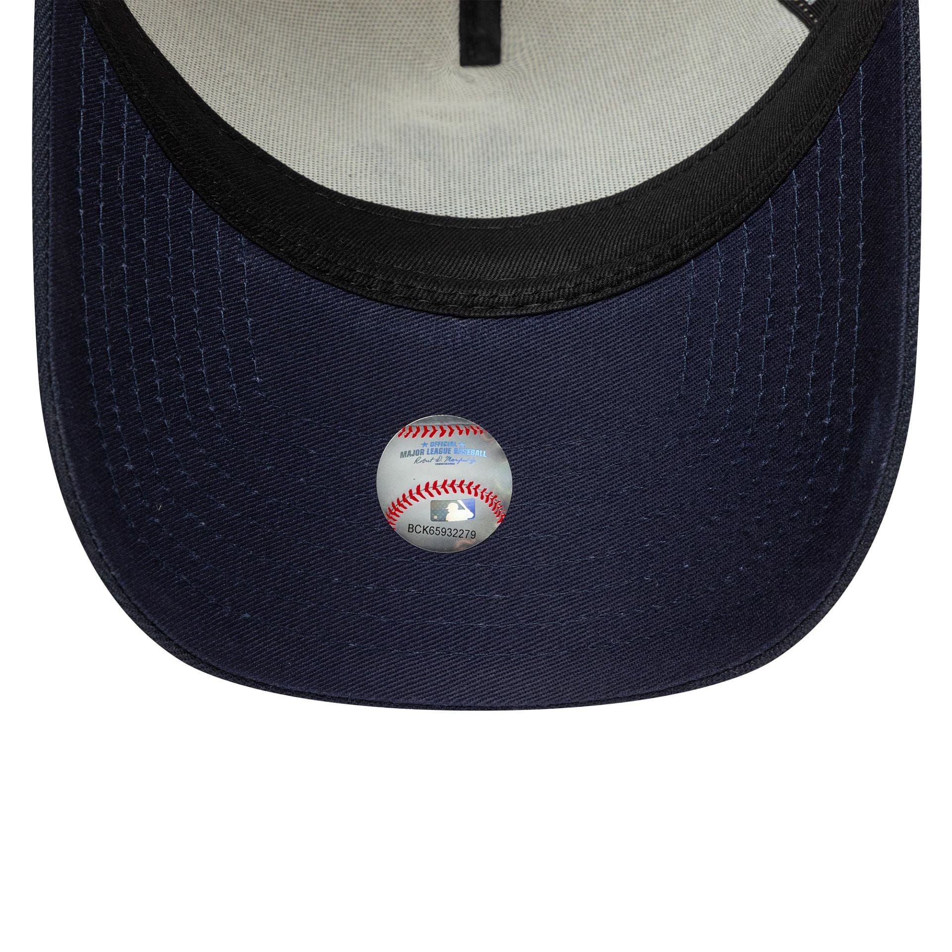 This is a New York Yankees MLB World Series Patch Cream 9FORTY E-Frame Adjustable Cap 6