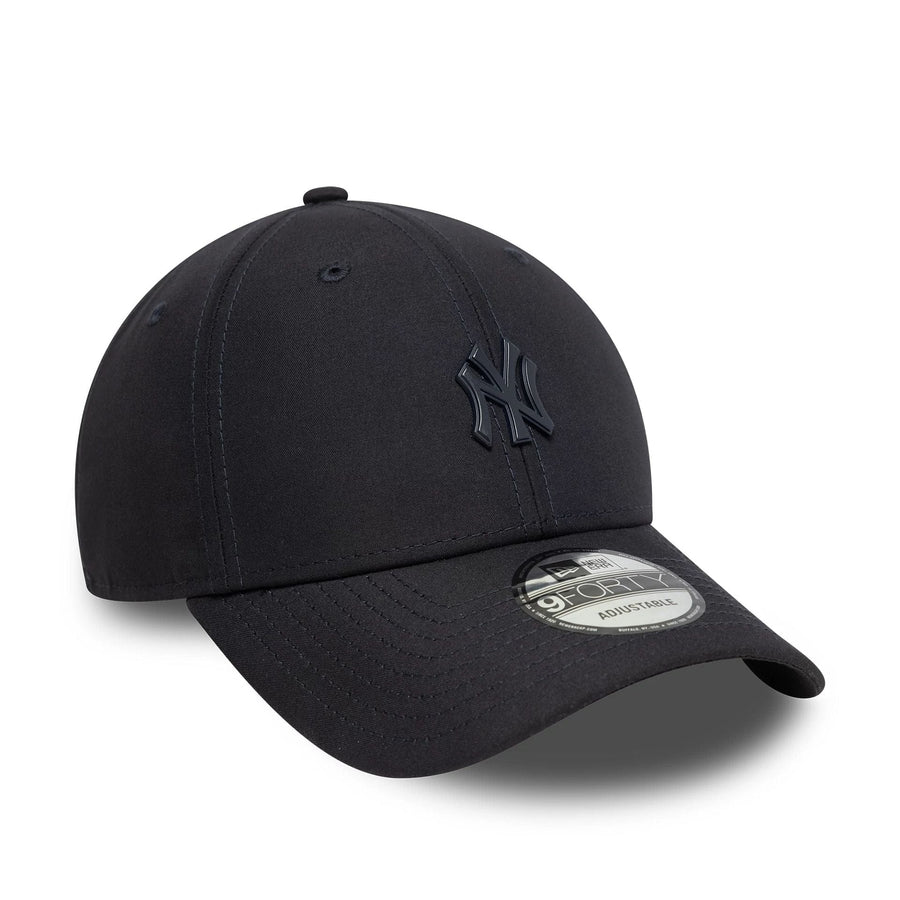 This is a New York Yankees MLB Pin Navy 9FORTY Adjustable Cap 3