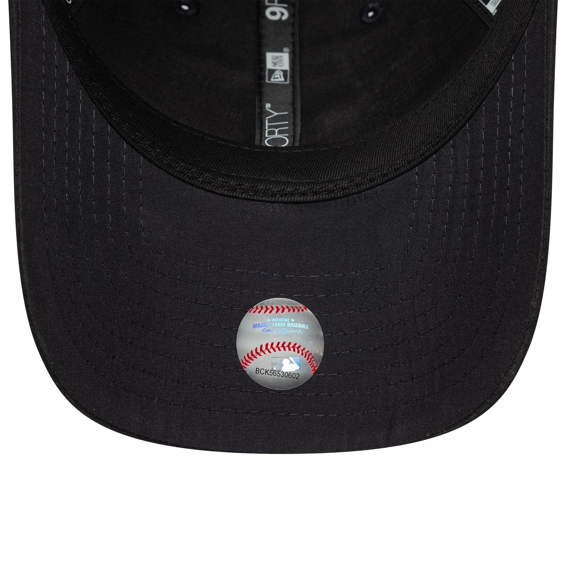 This is a New York Yankees MLB Pin Navy 9FORTY Adjustable Cap 5