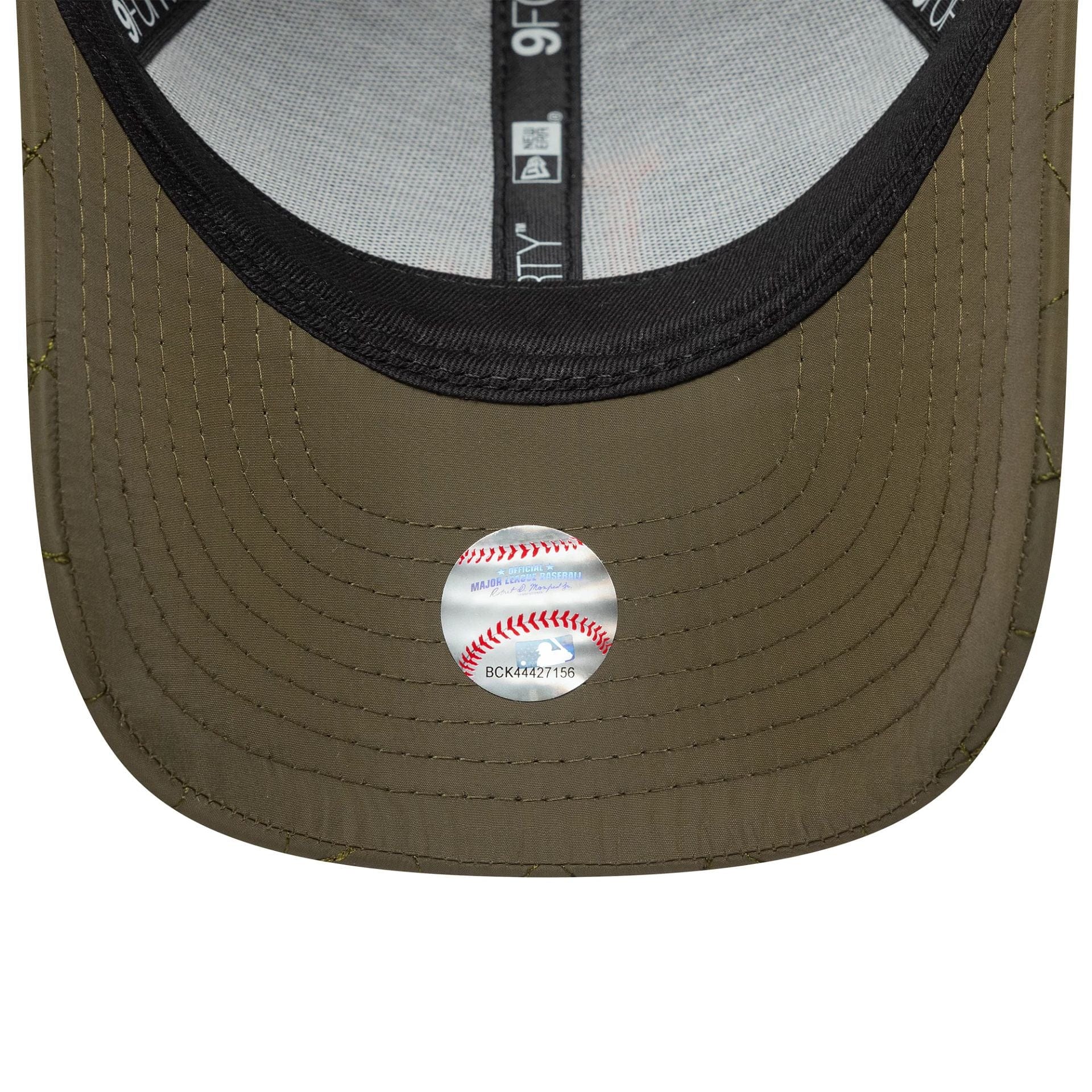 This is a New York Yankees Youth MLB Quilted Dark Green 9FORTY Adjustable Cap 5
