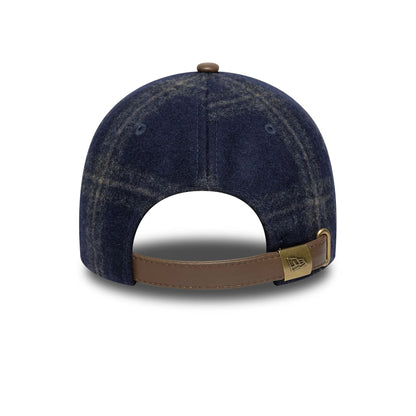 This is a New York Yankees MLB Loden Leather Navy 9TWENTY Adjustable Cap 4