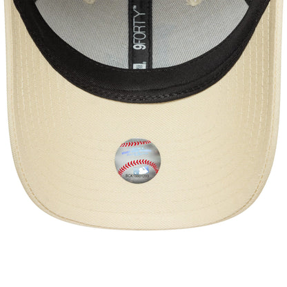 This is a LA Dodgers Womens MLB Metallic Logo Cream 9FORTY Adjustable Cap 5