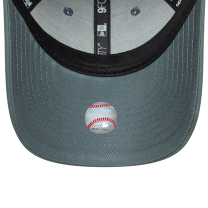 This is a New York Yankees Youth MLB League Essential Dark Grey 9FORTY Adjustable Cap 5