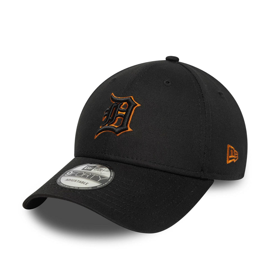 This is a Detroit Tigers MLB Team Outline Black 9FORTY Adjustable Cap 1
