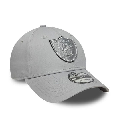 This is a Las Vegas Raiders NFL Team Outline Grey 9FORTY Adjustable Cap 3